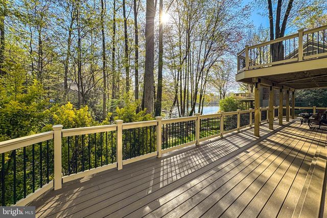 1563 HARPERS COVE LN, Reston, VA 20194