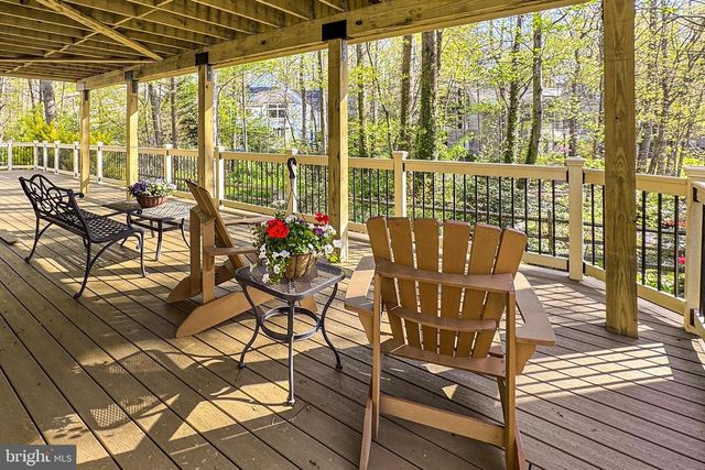 1563 HARPERS COVE LN, Reston, VA 20194