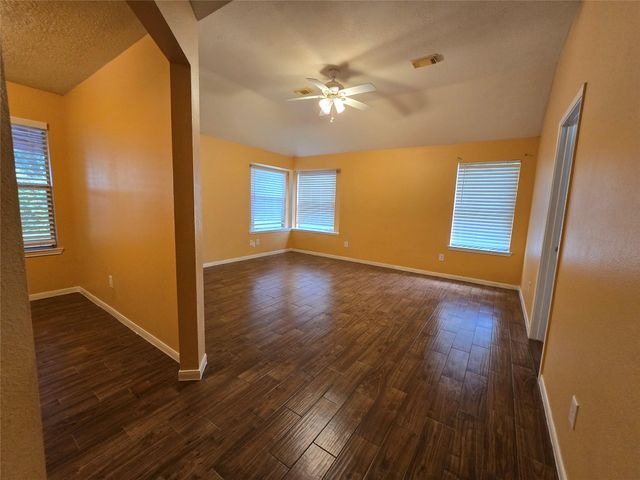 8927 Diamond Lake Lane, Houston, TX 77083