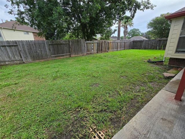 8927 Diamond Lake Lane, Houston, TX 77083