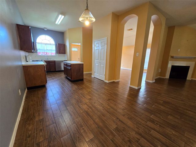 8927 Diamond Lake Lane, Houston, TX 77083