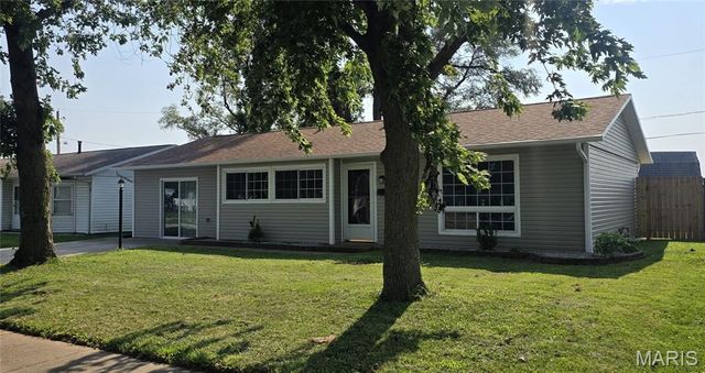 96 Briarhaven Drive, Granite City, IL 62040