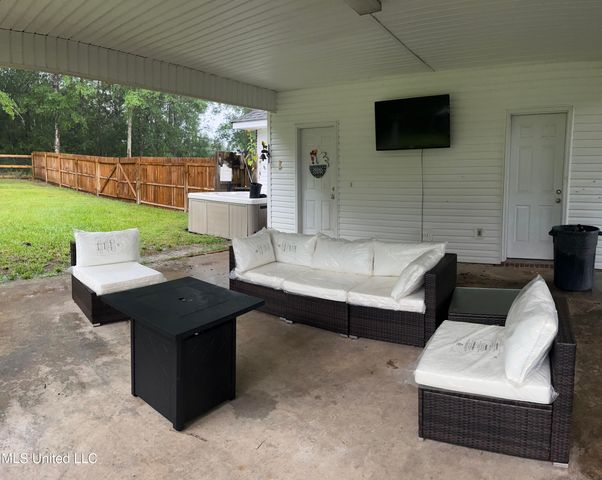 11 Olie Walker Road, Perkinston, MS 39573