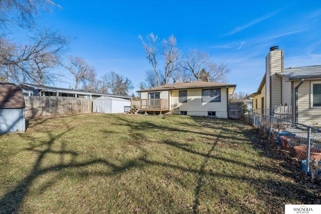 437 NW 16 Street, Lincoln, NE 68528