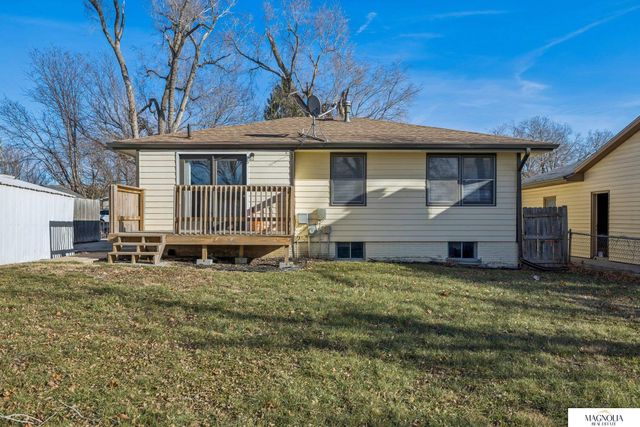 437 NW 16 Street, Lincoln, NE 68528