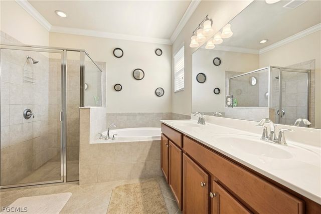 11422 Icarus CIR, Lehigh Acres, FL 33971