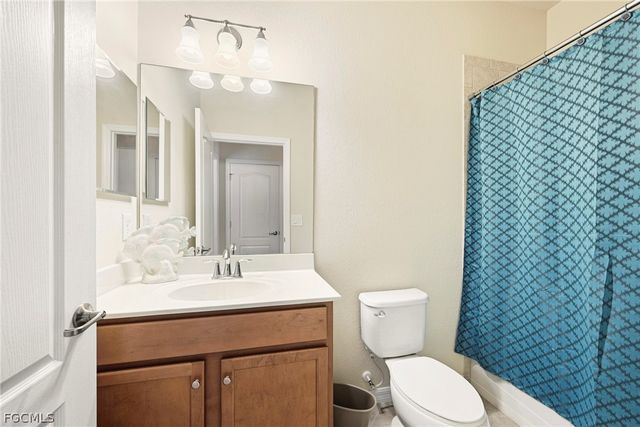 11422 Icarus CIR, Lehigh Acres, FL 33971