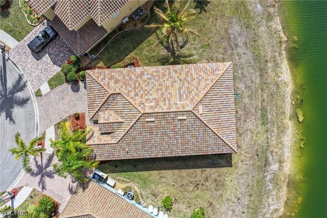 11422 Icarus CIR, Lehigh Acres, FL 33971