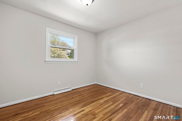 5 Elaine Drive, Ansonia, CT 06401