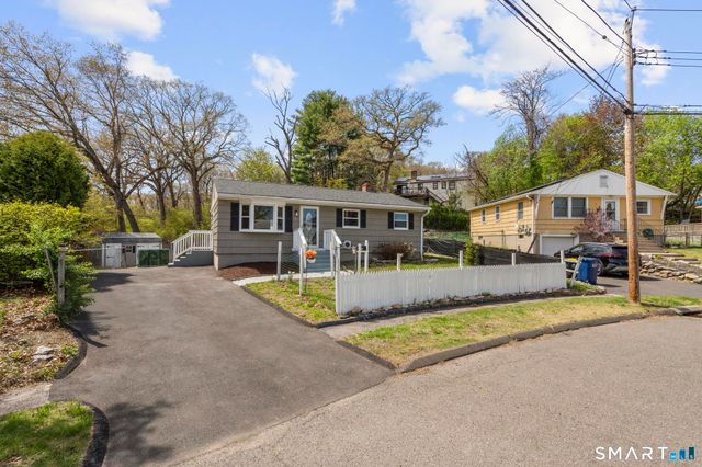5 Elaine Drive, Ansonia, CT 06401