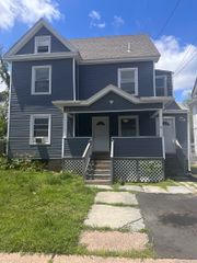 19 Oakland Terrace, Hartford, CT 06112