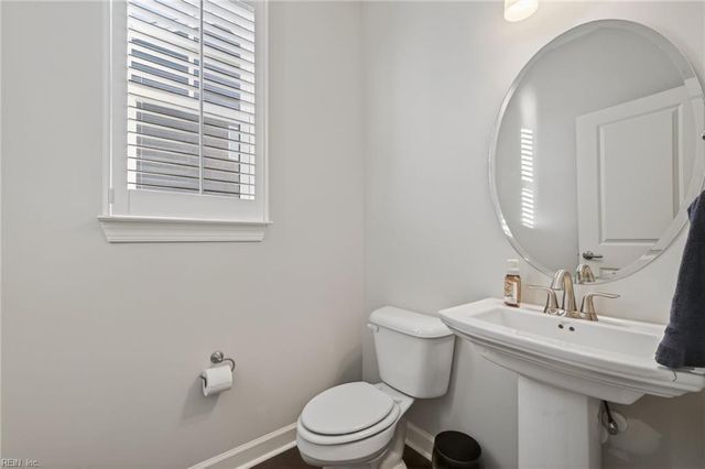 1825 Carrera RDG, Chesapeake, VA 23320