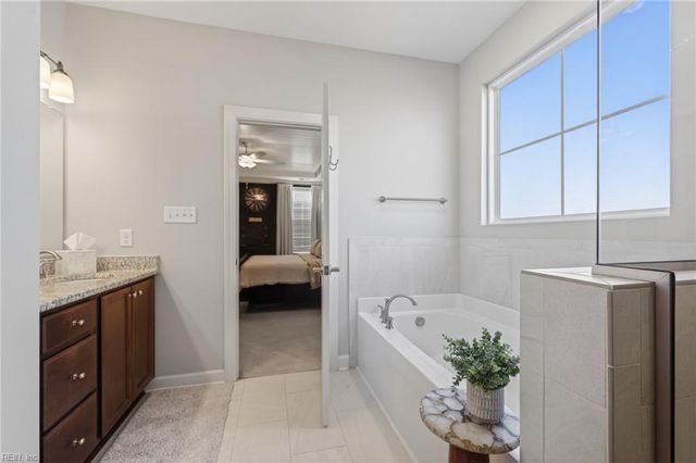 1825 Carrera RDG, Chesapeake, VA 23320