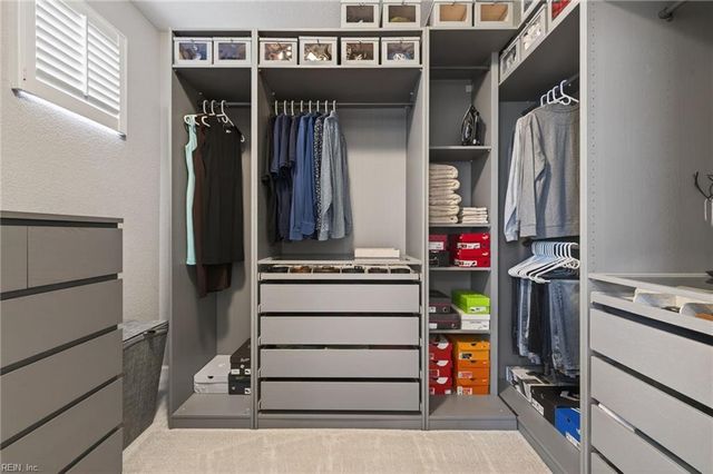 1825 Carrera RDG, Chesapeake, VA 23320