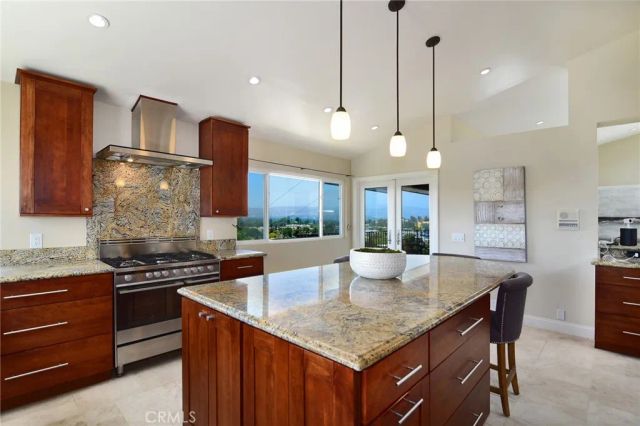 5247 Calatrana, Woodland Hills, CA 91364