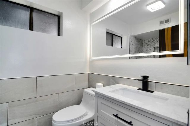 5247 Calatrana, Woodland Hills, CA 91364