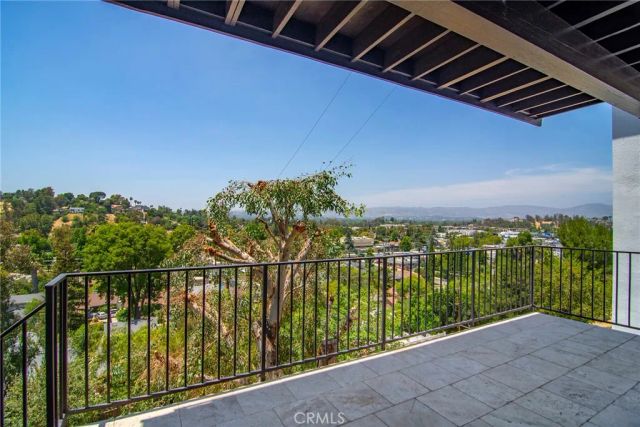 5247 Calatrana, Woodland Hills, CA 91364