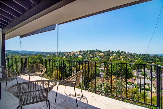 5247 Calatrana, Woodland Hills, CA 91364