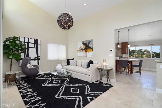 5247 Calatrana, Woodland Hills, CA 91364