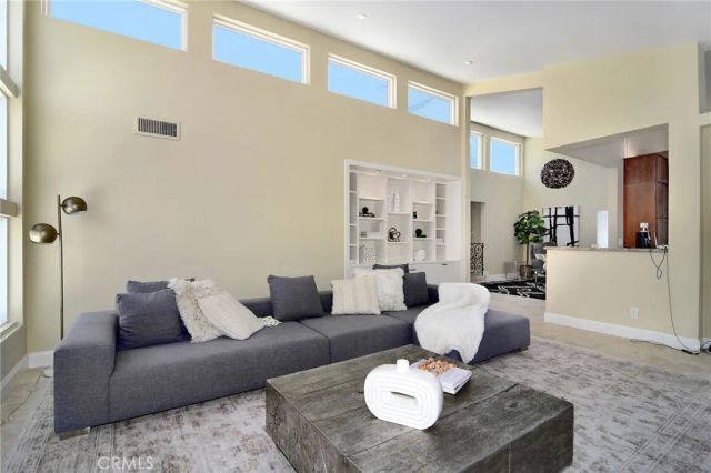 5247 Calatrana, Woodland Hills, CA 91364