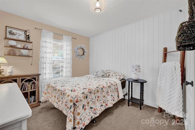 126 Tradewinds Court, Mooresville, NC 28115