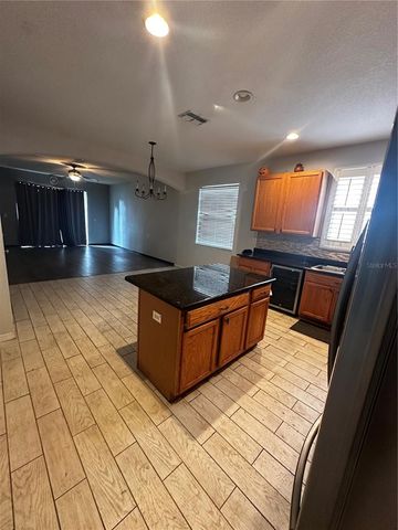 403 THICKET CREST ROAD, Seffner, FL 33584