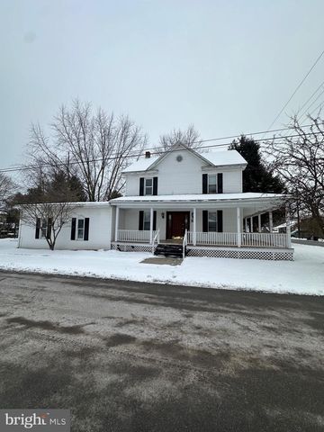 142 BROAD ST, Milroy, PA 17063