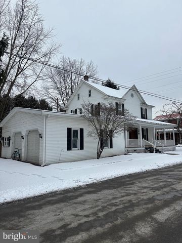 142 BROAD ST, Milroy, PA 17063
