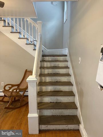 142 BROAD ST, Milroy, PA 17063