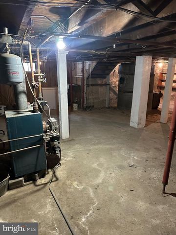 142 BROAD ST, Milroy, PA 17063