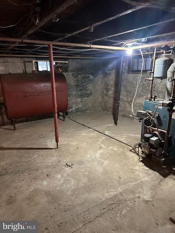 142 BROAD ST, Milroy, PA 17063