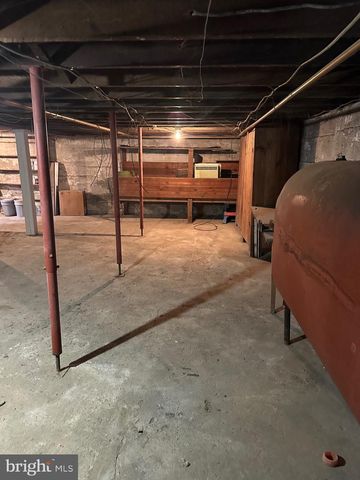 142 BROAD ST, Milroy, PA 17063