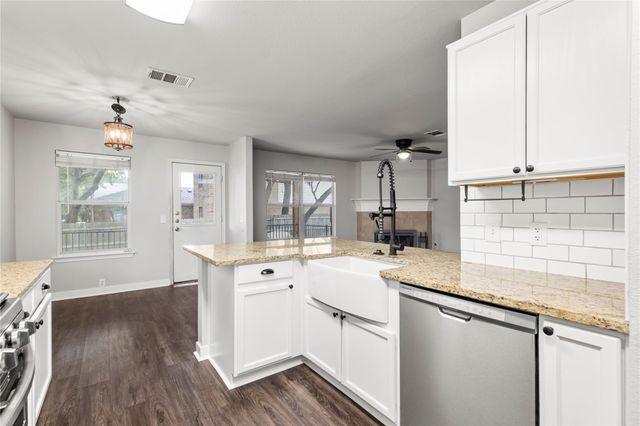 1600 Gretchen DR, Cedar Park, TX 78613