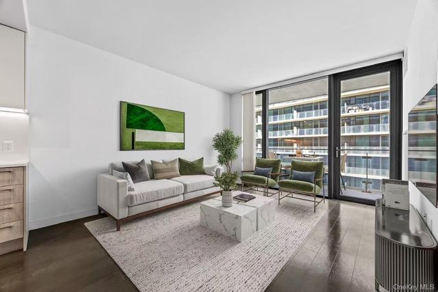 131-03 40th Road 16D, Flushing, NY 11354