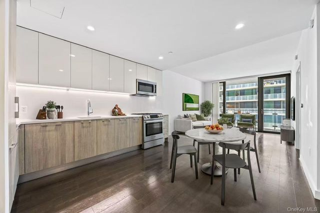 131-03 40th Road 16D, Flushing, NY 11354