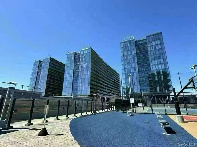 131-03 40th Road 16D, Flushing, NY 11354