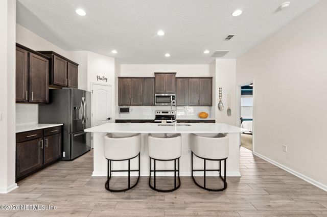 66132 EDGEWATER Drive, Yulee, FL 32097