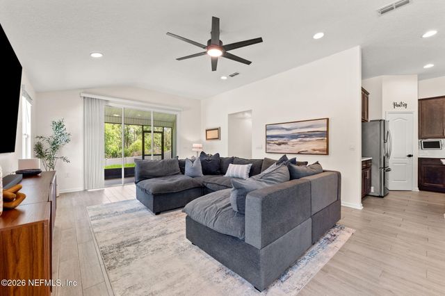 66132 EDGEWATER Drive, Yulee, FL 32097