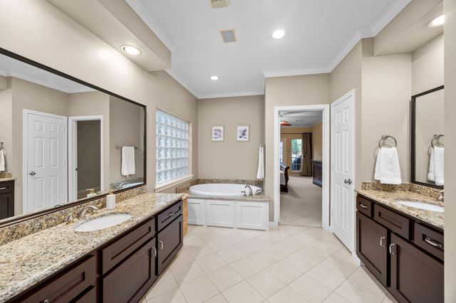 13818 Senca Park Dirve Drive, Houston, TX 77077