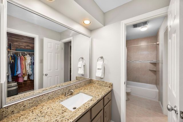 13818 Senca Park Dirve Drive, Houston, TX 77077