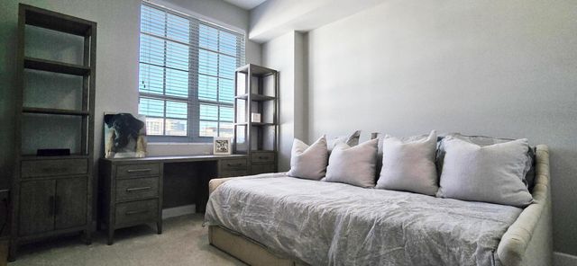 410 Evernia Street 827, West Palm Beach, FL 33401