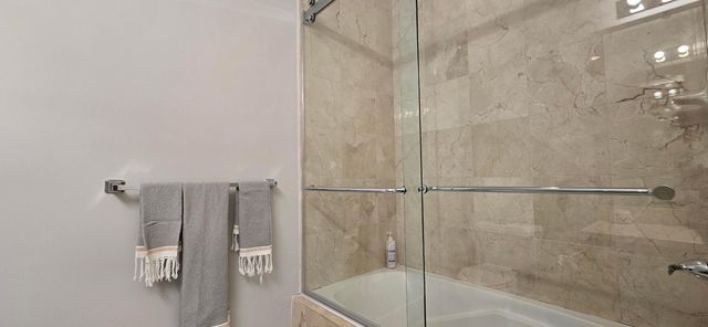 410 Evernia Street 827, West Palm Beach, FL 33401