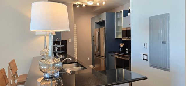 410 Evernia Street 827, West Palm Beach, FL 33401