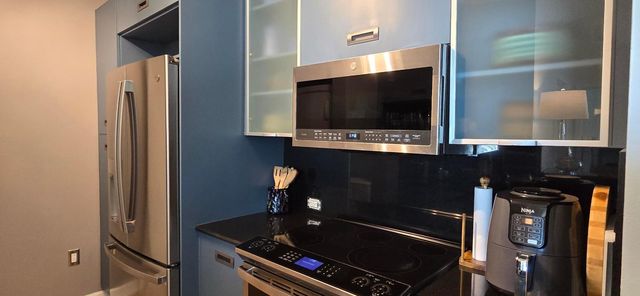 410 Evernia Street 827, West Palm Beach, FL 33401