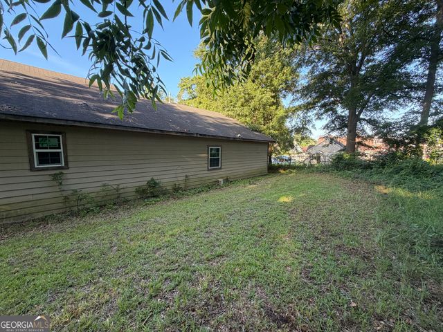 523 E Solomon Street, Griffin, GA 30223