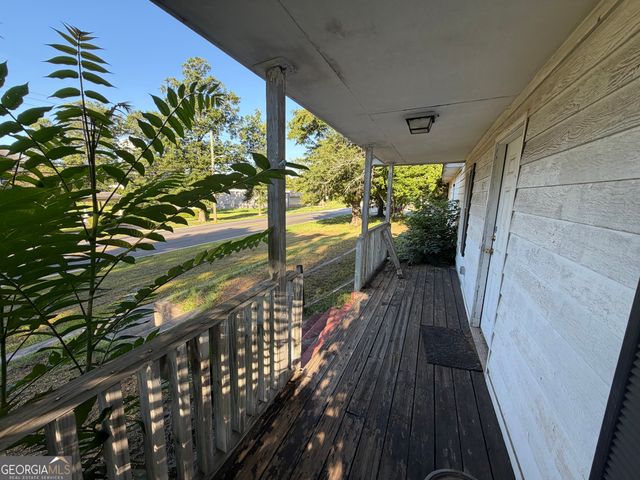 523 E Solomon Street, Griffin, GA 30223