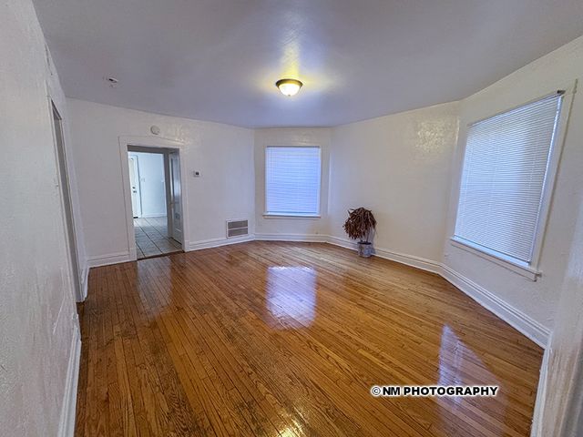 7741 S Yates Boulevard 2, Chicago, IL 60649