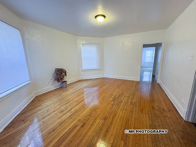 7741 S Yates Boulevard 2, Chicago, IL 60649