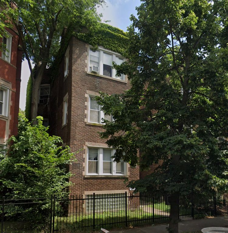 7741 S Yates Boulevard 2, Chicago, IL 60649