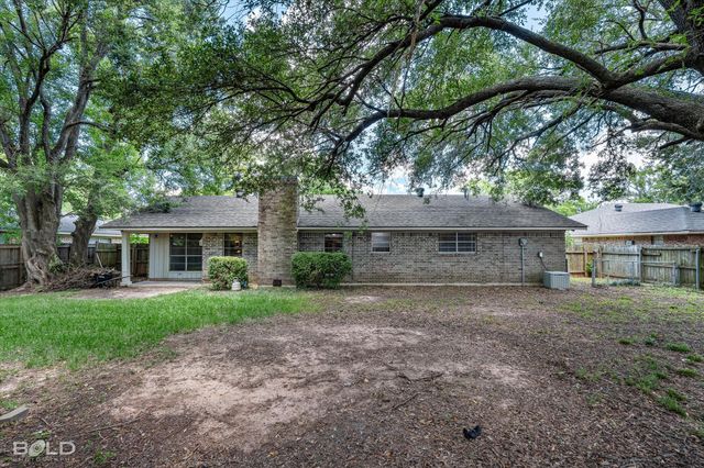 105 Lancashire Drive, Bossier City, LA 71111